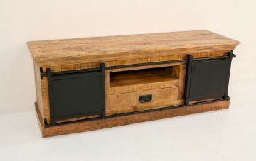 I02_ironTV-150SB-02 | Indore - meuble tv en bois de manguier avec portes coulissantes en métal noir | Belfurn