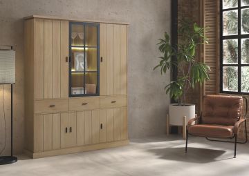 Vitrinekast Karoline 176 cm – eik – met LED